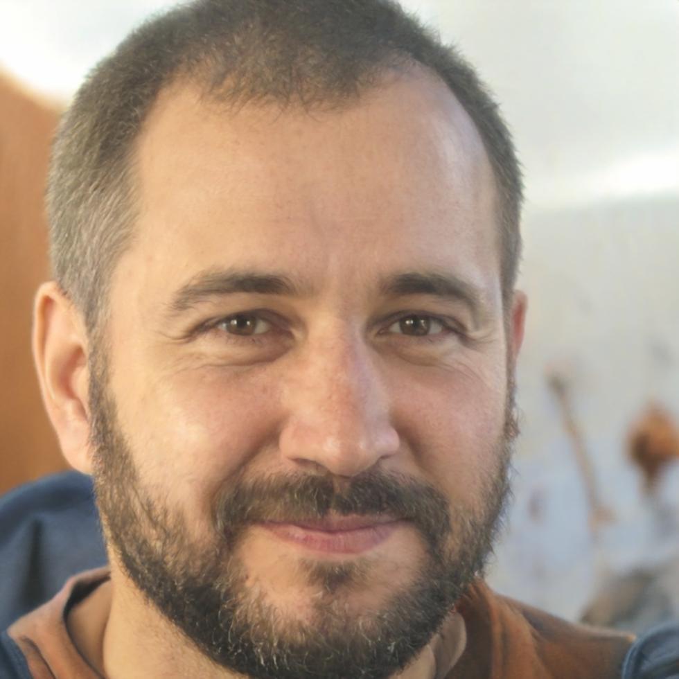 Retrato profesional de Rodrigo Mendoza